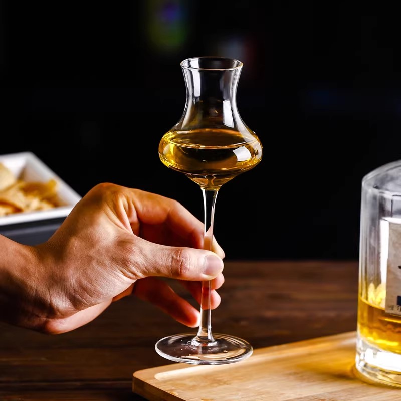 Crystal Wine Glass - Copo de Aroma de Cristal Sem